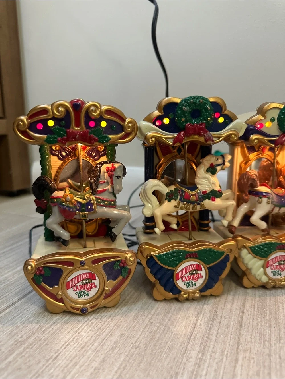 vintage 1992 Mr. Christmas Holiday Carousel musical horse